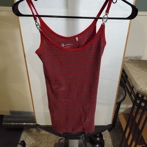 GUESS top